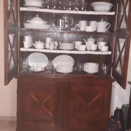 Room In Guest Room - Quiet Single Room In Valencia, With Large Terrace For Pets